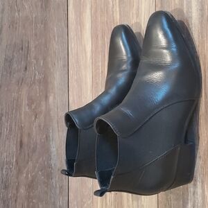 Aquatalia ankle leather boots heels shoes